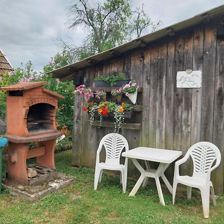 Guest House Happy Day Slunj Buitenkant foto