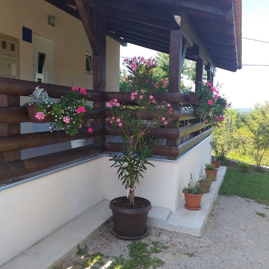 Guest House Happy Day Slunj Buitenkant foto