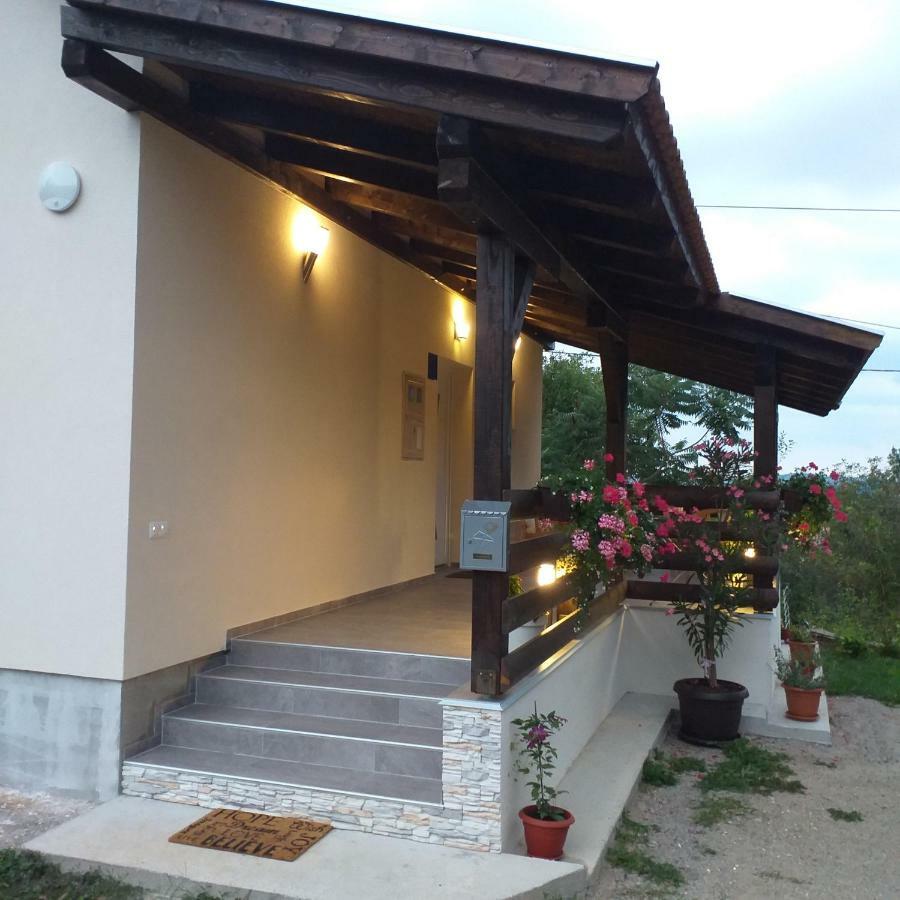 Guest House Happy Day Slunj Buitenkant foto