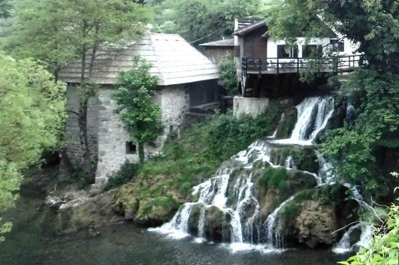 Guest House Happy Day Slunj Buitenkant foto